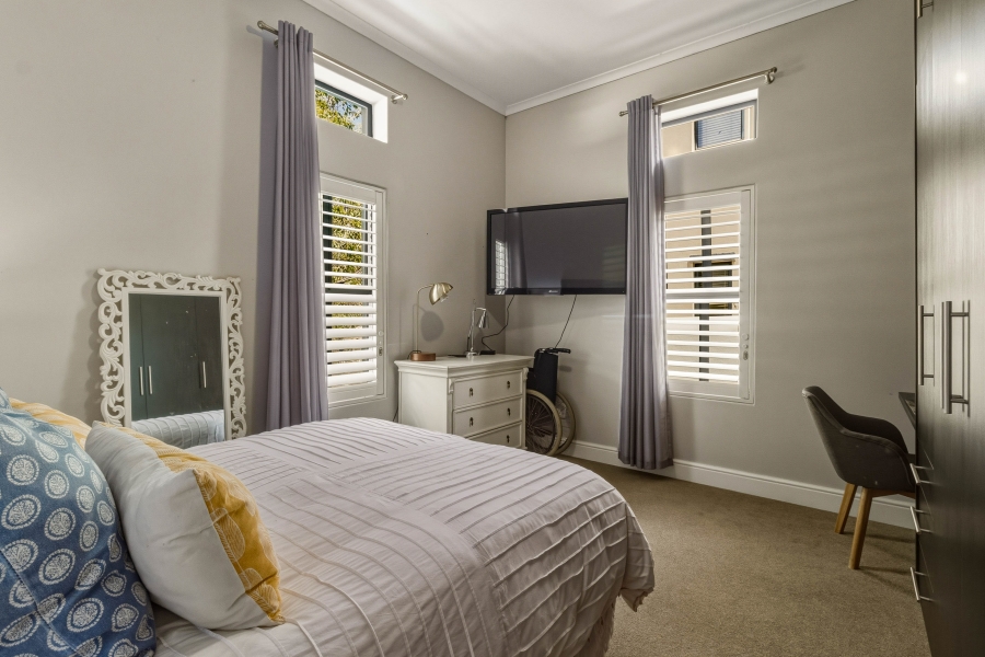 To Let 4 Bedroom Property for Rent in Schonenberg Western Cape